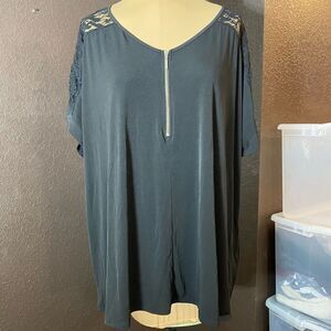 Avenue women’s black lace and jersey knit‎ zip front short sleeve tunic top